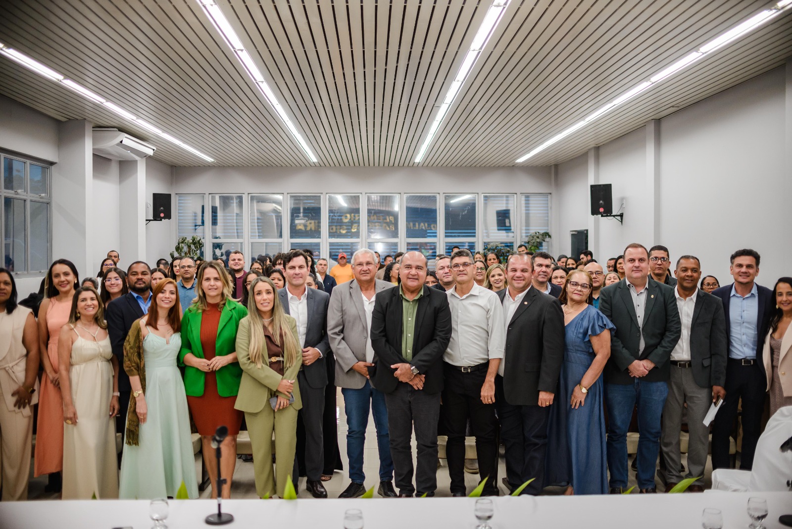 Presidente celebra posse dos novos gestores escolares e encontro da UAB