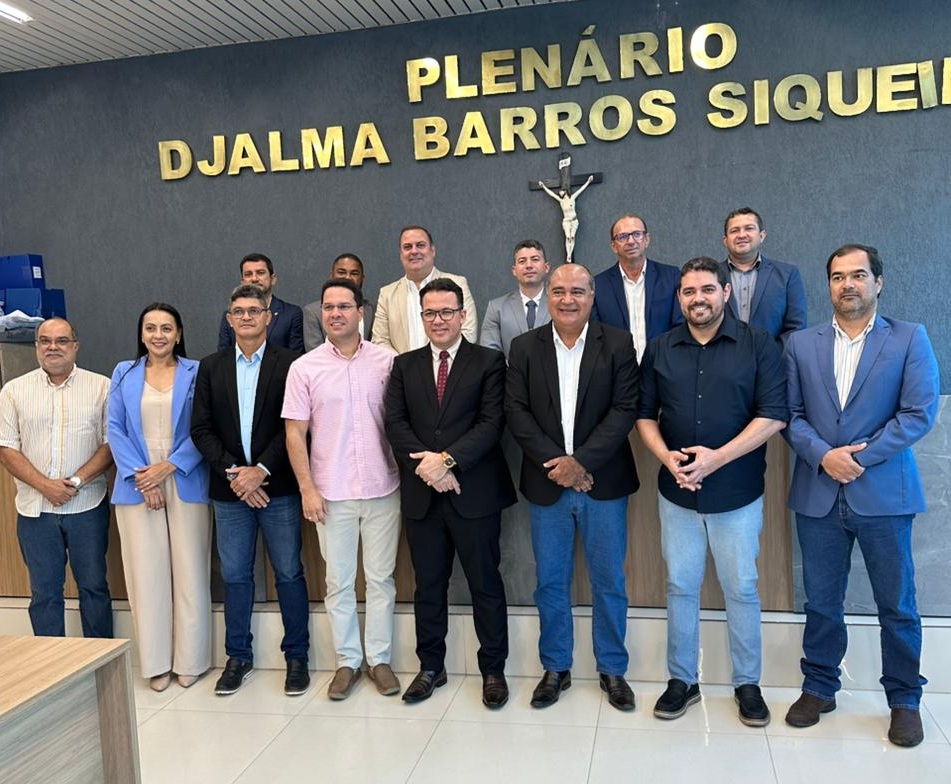 Câmara de Coruripe recebe visita de vereadores de Murici durante 23ª Sessão Ordinária