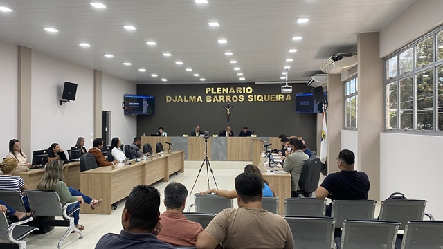 Câmara aprova projetos que beneficiam agentes de trânsito e profissionais da enfermagem